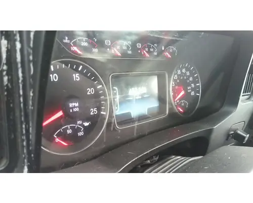 INTERNATIONAL LT GAUGE CLUSTER