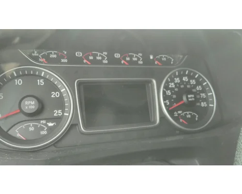 INTERNATIONAL LT GAUGE CLUSTER