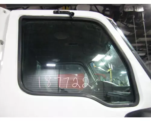 INTERNATIONAL LT GLASS, DOOR, FRONT