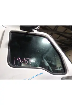 INTERNATIONAL LT GLASS, DOOR, FRONT