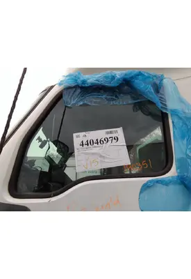 INTERNATIONAL LT GLASS, DOOR, FRONT