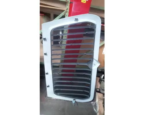 INTERNATIONAL LT Grille