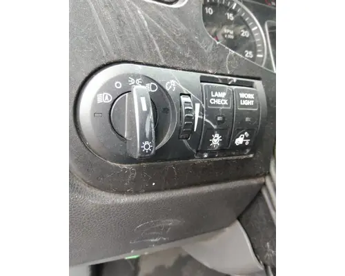 INTERNATIONAL LT HEADLAMP SWITCH
