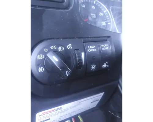 INTERNATIONAL LT HEADLAMP SWITCH