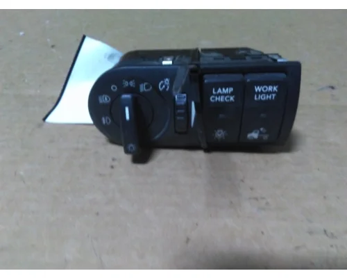 INTERNATIONAL LT HEADLAMP SWITCH
