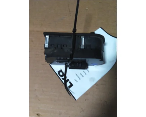INTERNATIONAL LT HEADLAMP SWITCH
