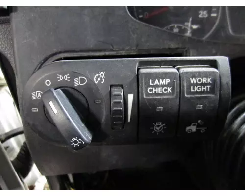 INTERNATIONAL LT HEADLAMP SWITCH