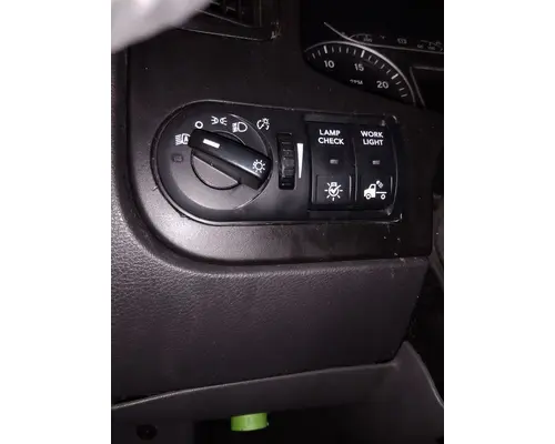INTERNATIONAL LT HEADLAMP SWITCH