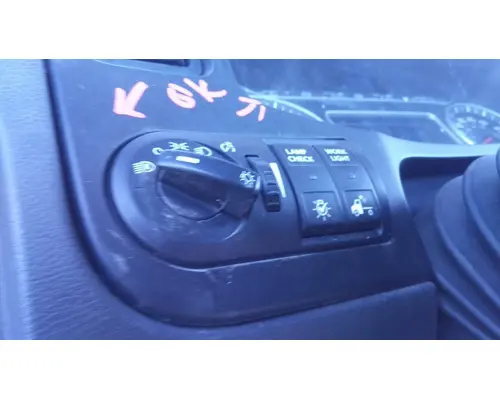 INTERNATIONAL LT HEADLAMP SWITCH