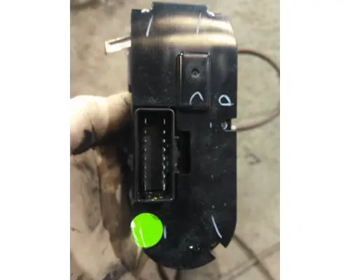 INTERNATIONAL LT HEADLAMP SWITCH