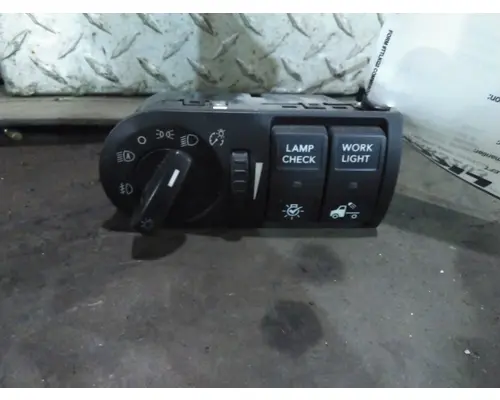 INTERNATIONAL LT HEADLAMP SWITCH