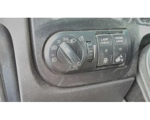 INTERNATIONAL LT HEADLAMP SWITCH