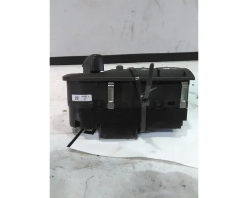 INTERNATIONAL LT HEADLAMP SWITCH