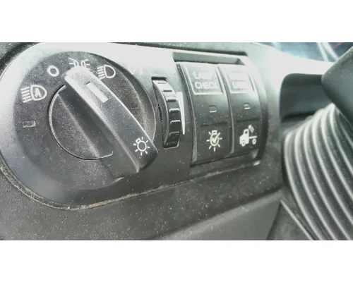 INTERNATIONAL LT HEADLAMP SWITCH