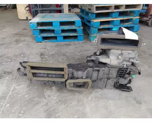 INTERNATIONAL LT HEATER ASSEMBLY