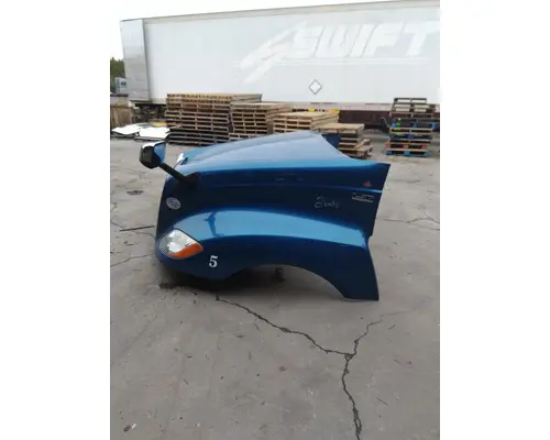 INTERNATIONAL LT HOOD