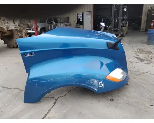 INTERNATIONAL LT HOOD