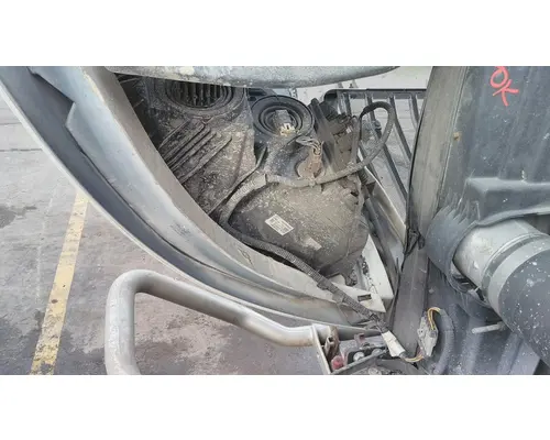 INTERNATIONAL LT HOOD