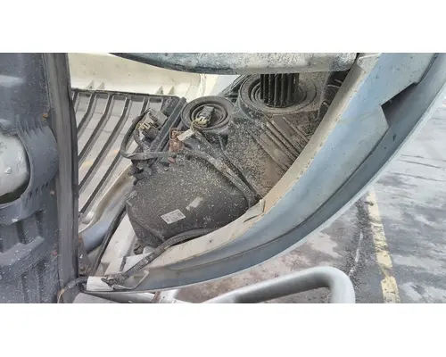 INTERNATIONAL LT HOOD