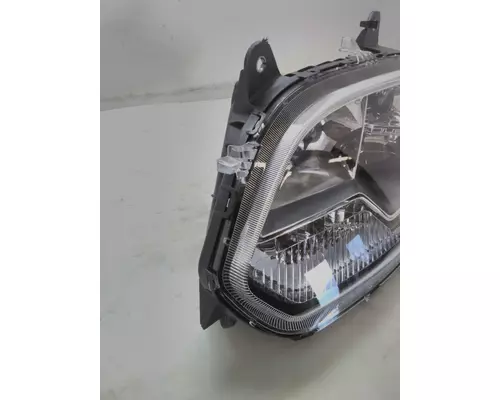 INTERNATIONAL LT Headlamp Assembly