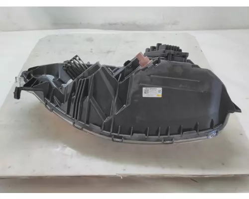 INTERNATIONAL LT Headlamp Assembly