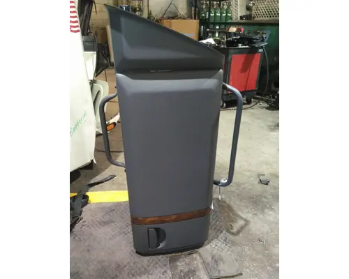 INTERNATIONAL LT INTERIOR CABINET