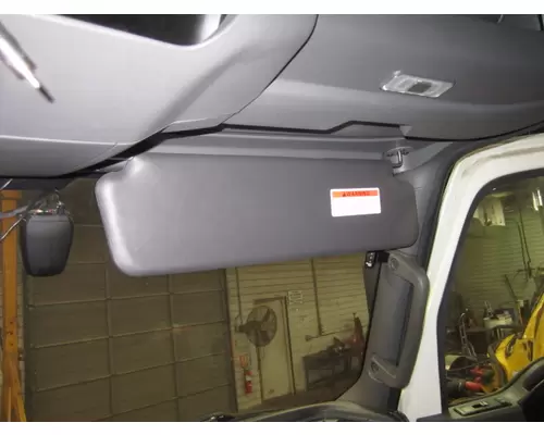 INTERNATIONAL LT INTERIOR SUN VISOR