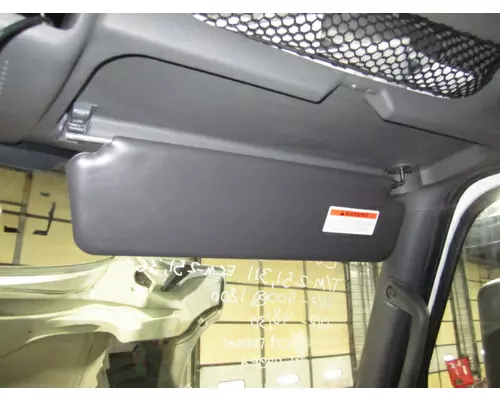 INTERNATIONAL LT INTERIOR SUN VISOR