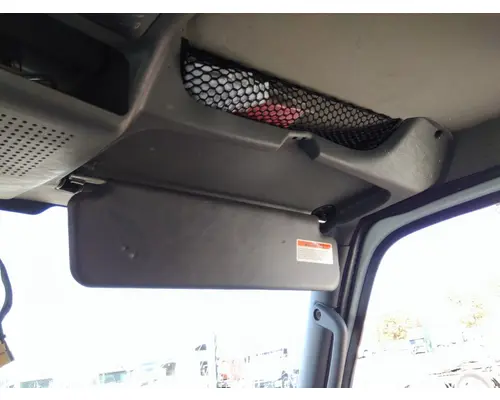 INTERNATIONAL LT INTERIOR SUN VISOR