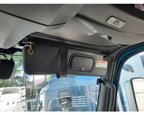 INTERNATIONAL LT INTERIOR SUN VISOR