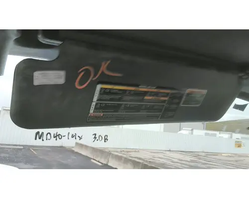 INTERNATIONAL LT INTERIOR SUN VISOR