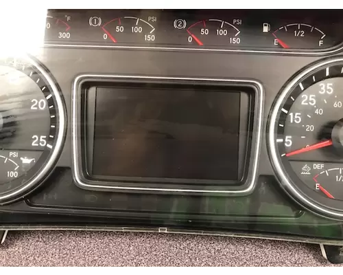 INTERNATIONAL LT Instrument Cluster