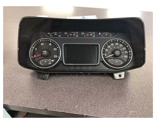 INTERNATIONAL LT Instrument Cluster