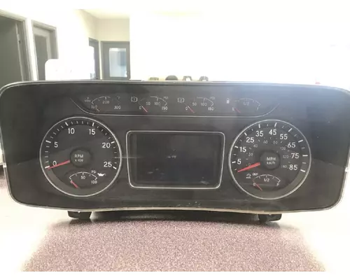 INTERNATIONAL LT Instrument Cluster