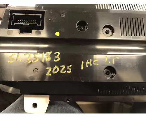 INTERNATIONAL LT Instrument Cluster