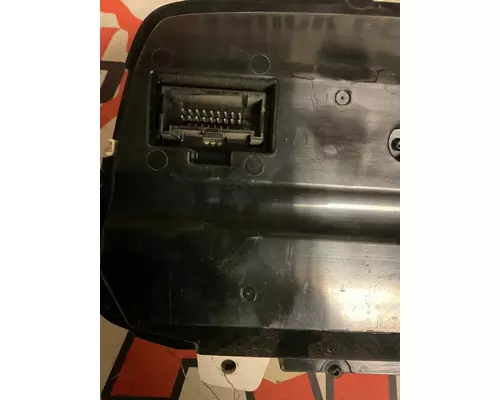 INTERNATIONAL LT Instrument Cluster