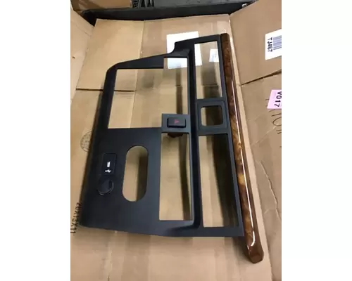INTERNATIONAL LT Interior Parts, Misc.