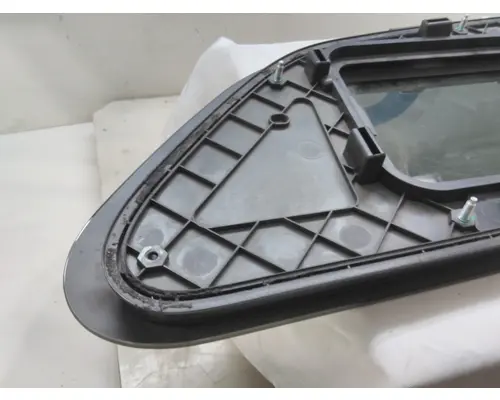 INTERNATIONAL LT Interior Parts, Misc.