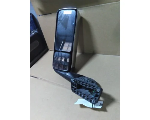 INTERNATIONAL LT MIRROR ASSEMBLY CAB/DOOR