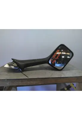 INTERNATIONAL LT MIRROR ASSEMBLY FENDER/HOOD