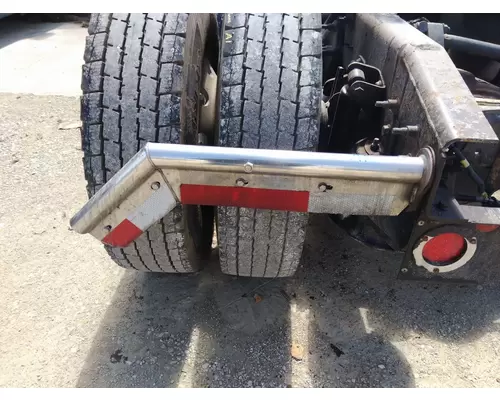INTERNATIONAL LT MUD FLAP HANGER