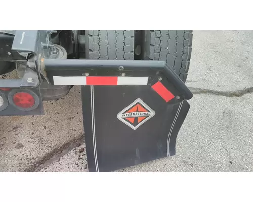 INTERNATIONAL LT MUD FLAP HANGER