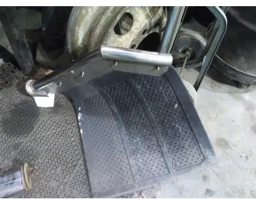 INTERNATIONAL LT MUD FLAP HANGER