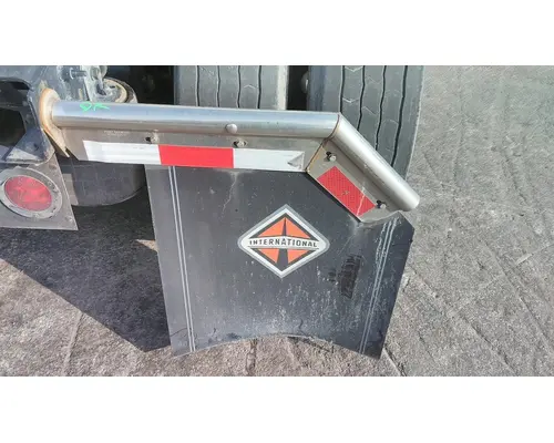 INTERNATIONAL LT MUD FLAP HANGER