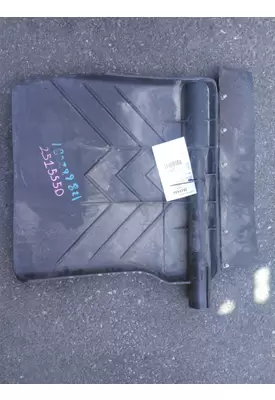 INTERNATIONAL LT MUD FLAP