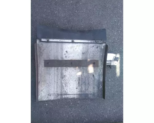 INTERNATIONAL LT MUD FLAP
