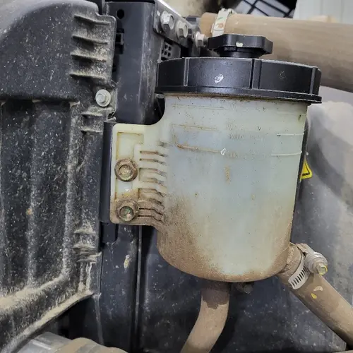 INTERNATIONAL LT POWER STEERING RESERVOIR OEM# 4043002C92 in  