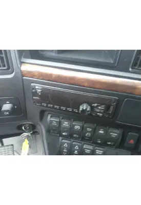 INTERNATIONAL LT RADIO AM/FM/BLUETOOTH