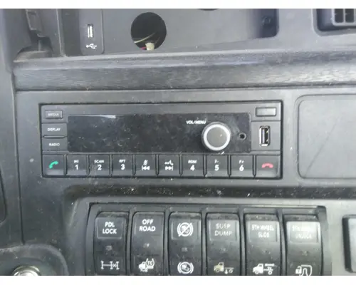 INTERNATIONAL LT RADIO AMFMBLUETOOTH