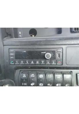 INTERNATIONAL LT RADIO AM/FM/BLUETOOTH